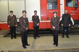 Foto: FF Ober Neustift&nbsp; Stefan Faltin, Bernhard Prock, Stefan Haderer, Anna Wagner, Wahlvorsitz VzBGM DI Christian Laister